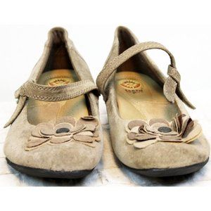 Earth Spirit Suede Wedge Mary Jane Dress Shoes Women sz 9 Flower Button Comfort